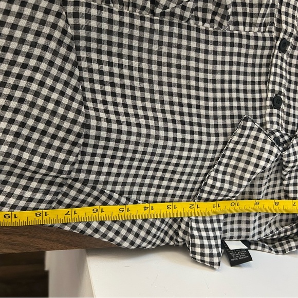 Torrid Black and White Checkered Button-Up Shirt 3X - Picture 6 of 9